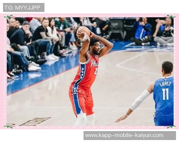 雄鹿次节强势反弹半场微弱领先76人马克西独揽23分乔治开局火力全开