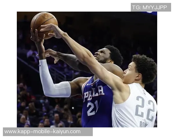 弗兰克盛赞西蒙斯表现出色并对特尔和库杜斯的进球感到欣喜