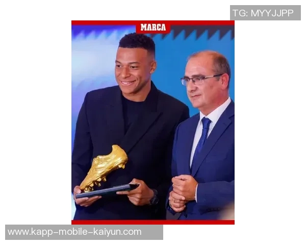 姆巴佩荣获欧洲金靴感谢队友和皇马球迷的支持与鼓励 姆巴佩荣获欧洲金靴感谢队友和皇马球迷的支持与鼓励